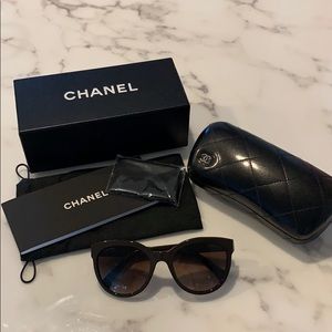 CHANEL Sunglasses
